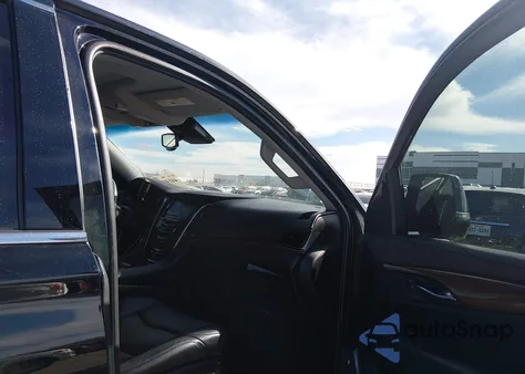 2016 Cadillac Escalade Esv Premium Collection z USA, uszkodzony, nr VIN 1GYS4JKJ1GR166049